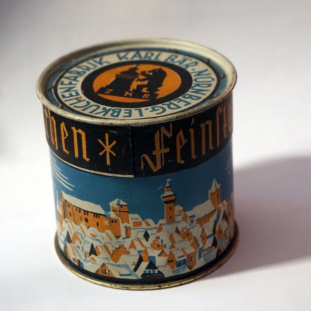 Gingerbread tin 