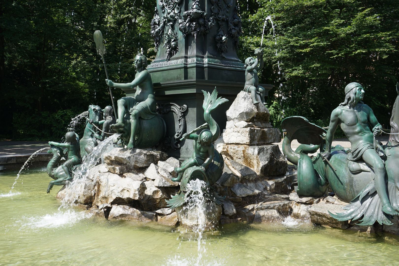 Neptun-Fountain Brunnenfiguren, Ansicht von Nordost