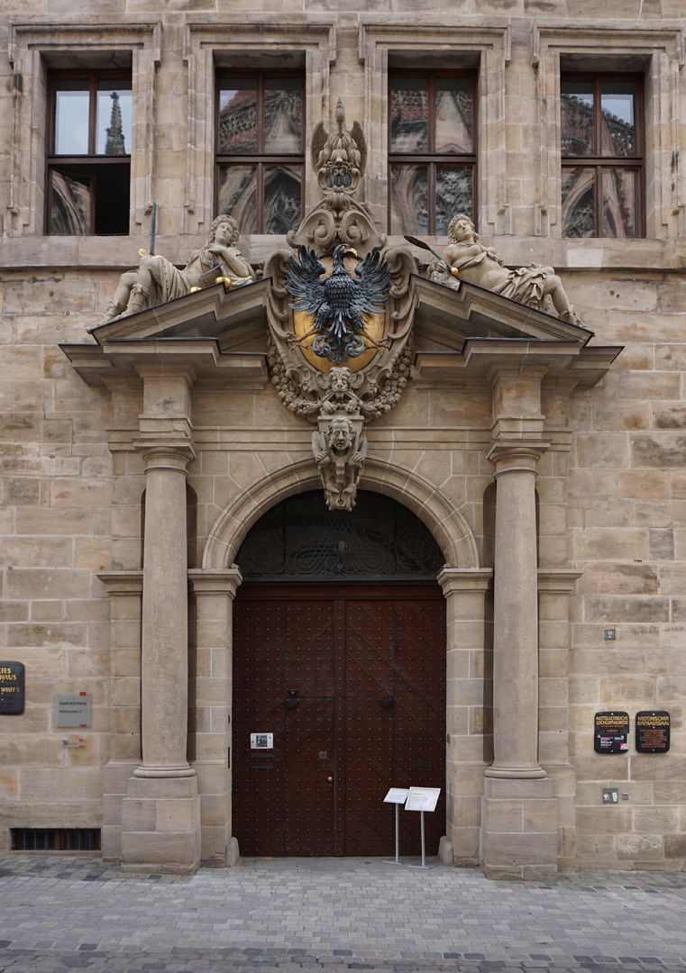 Central portal central portal