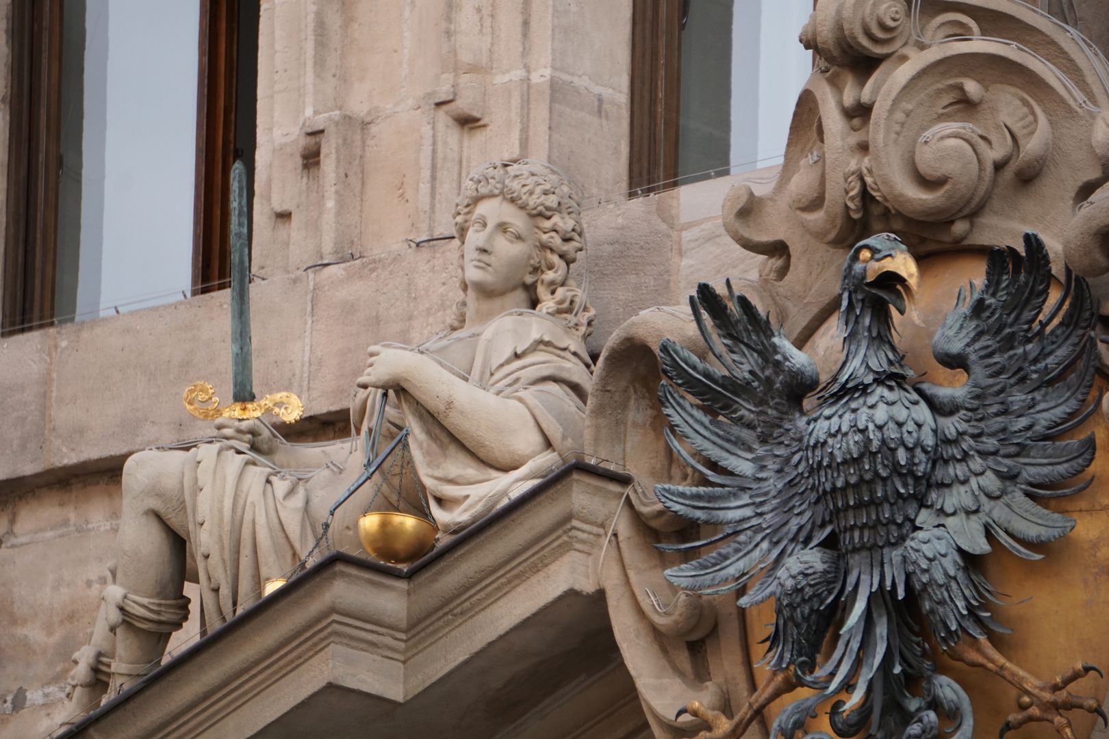 Central portal Justitia and imperial eagle