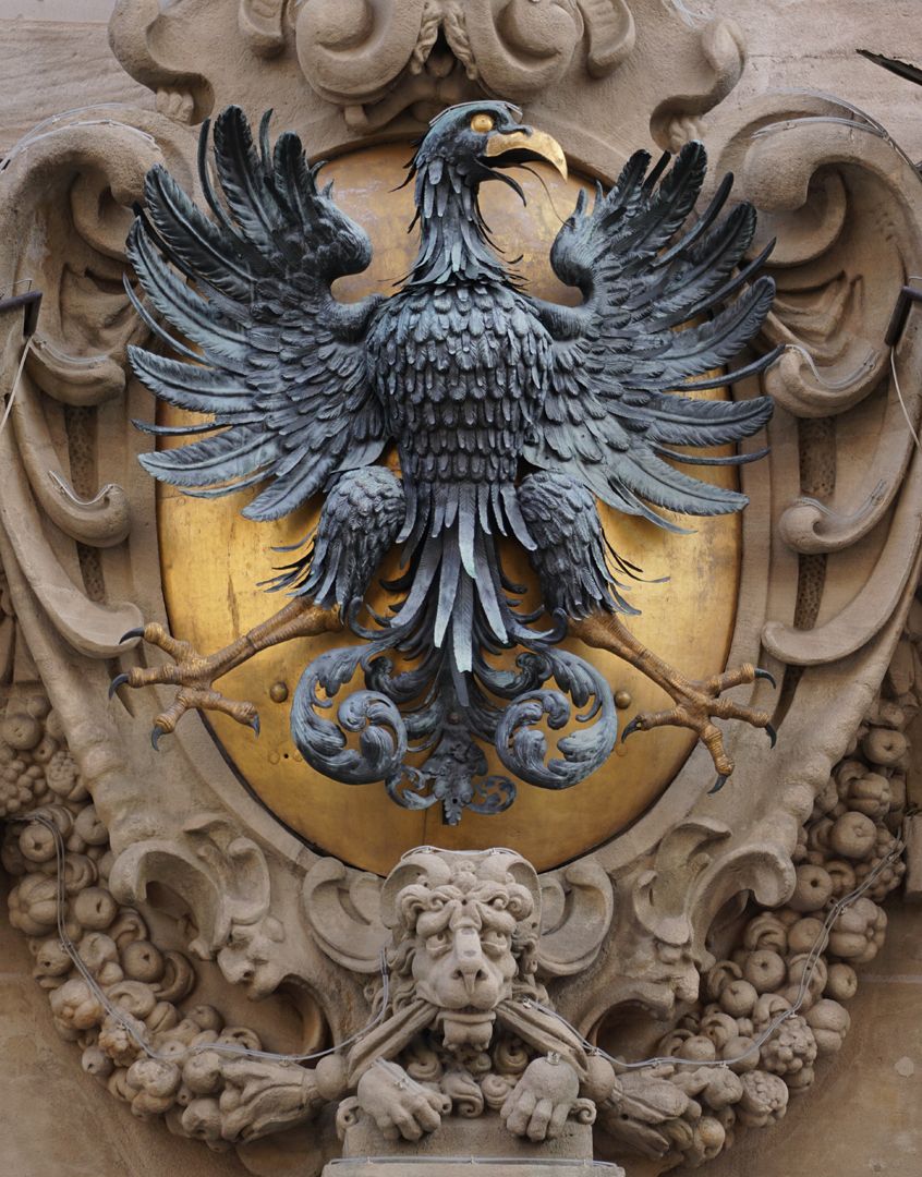 Central portal Imperial eagle