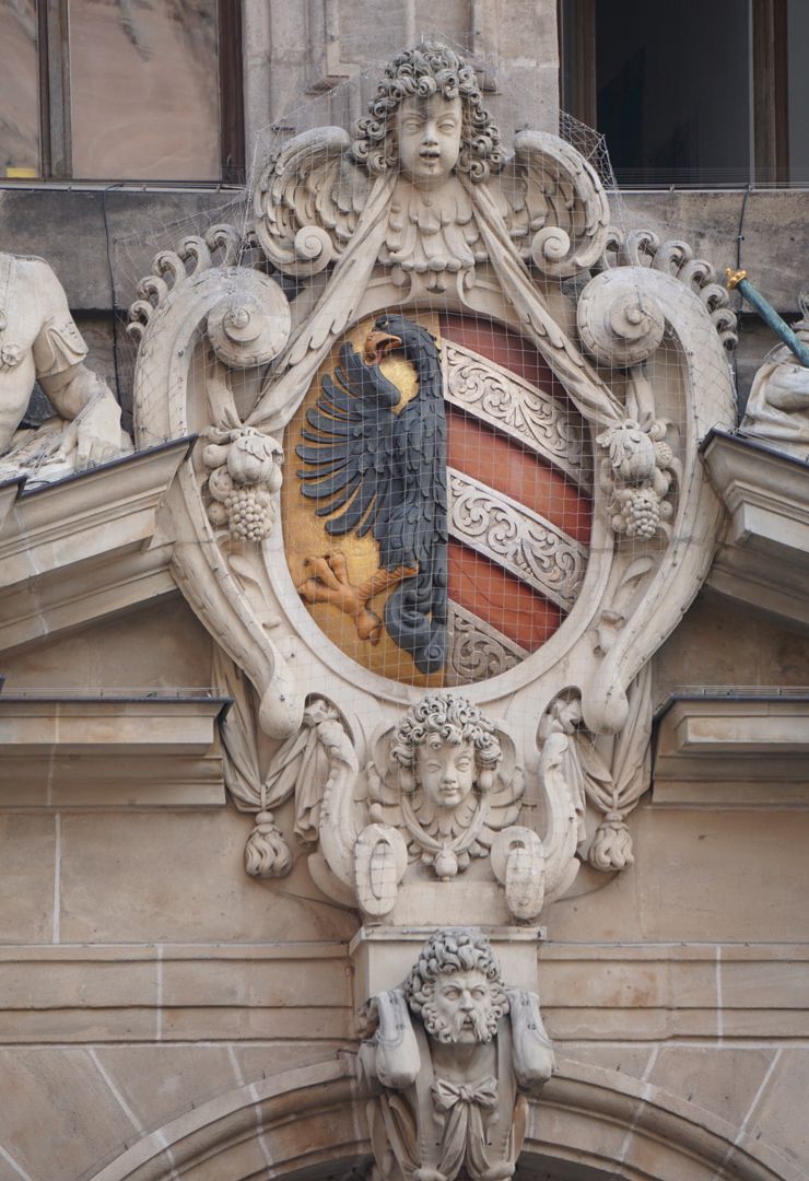 South portal Cartouche with the small city coat of arms