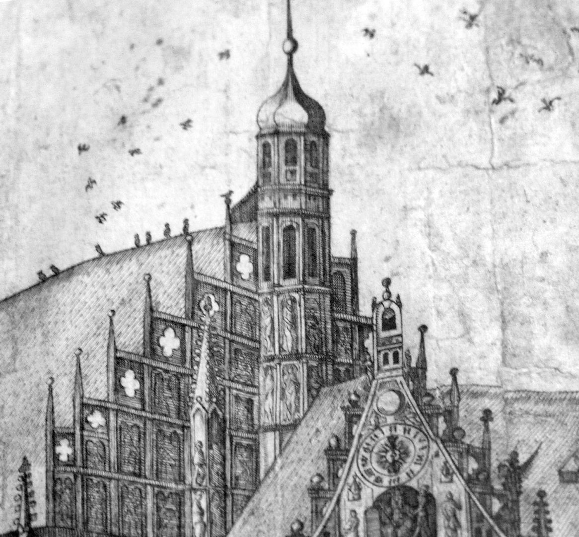 Real image of the market of the Imperial City of Nuremberg in detail Gable of Frauenkirche with the upper part of St. Michael´s choir