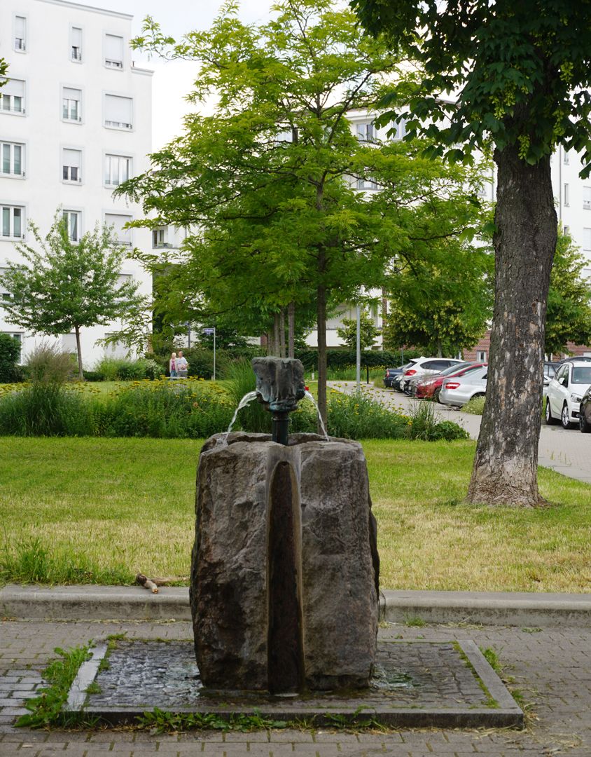 Drinking Water Fountain Tucher Bräu View from south-east