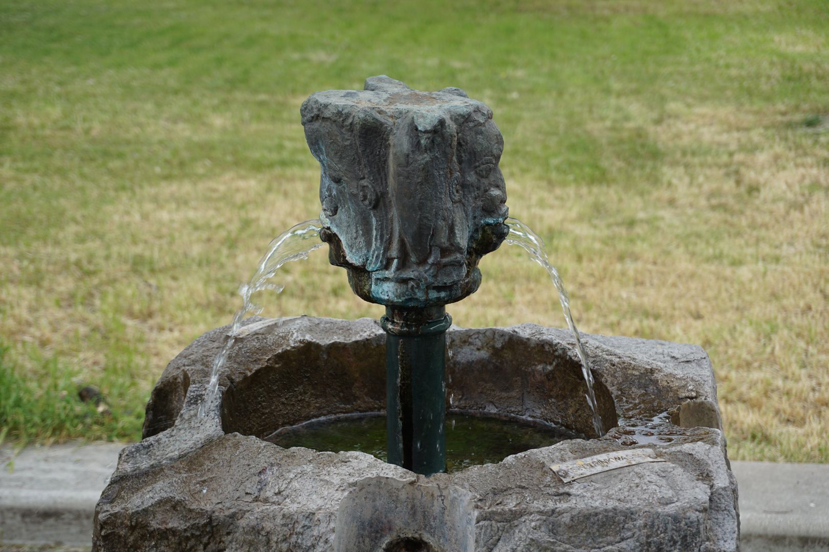 Drinking Water Fountain Tucher Bräu Lateral view