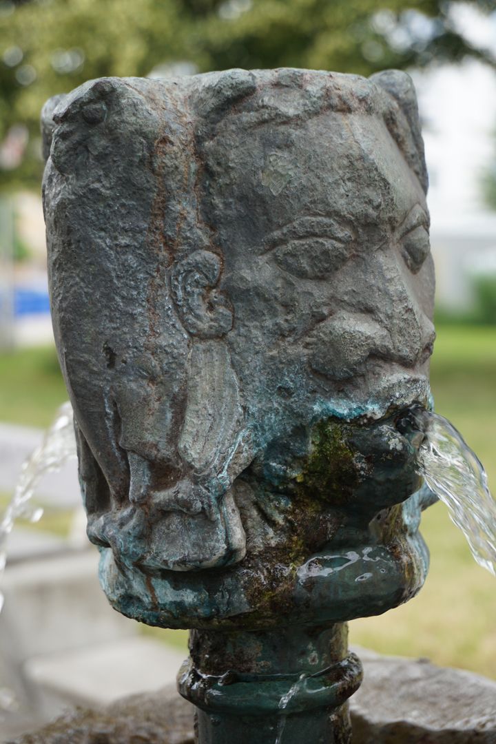 Drinking Water Fountain Tucher Bräu Eagle and face of the north side