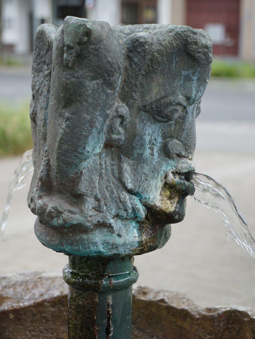 Drinking Water Fountain Tucher Bräu Eagle and face of the south side